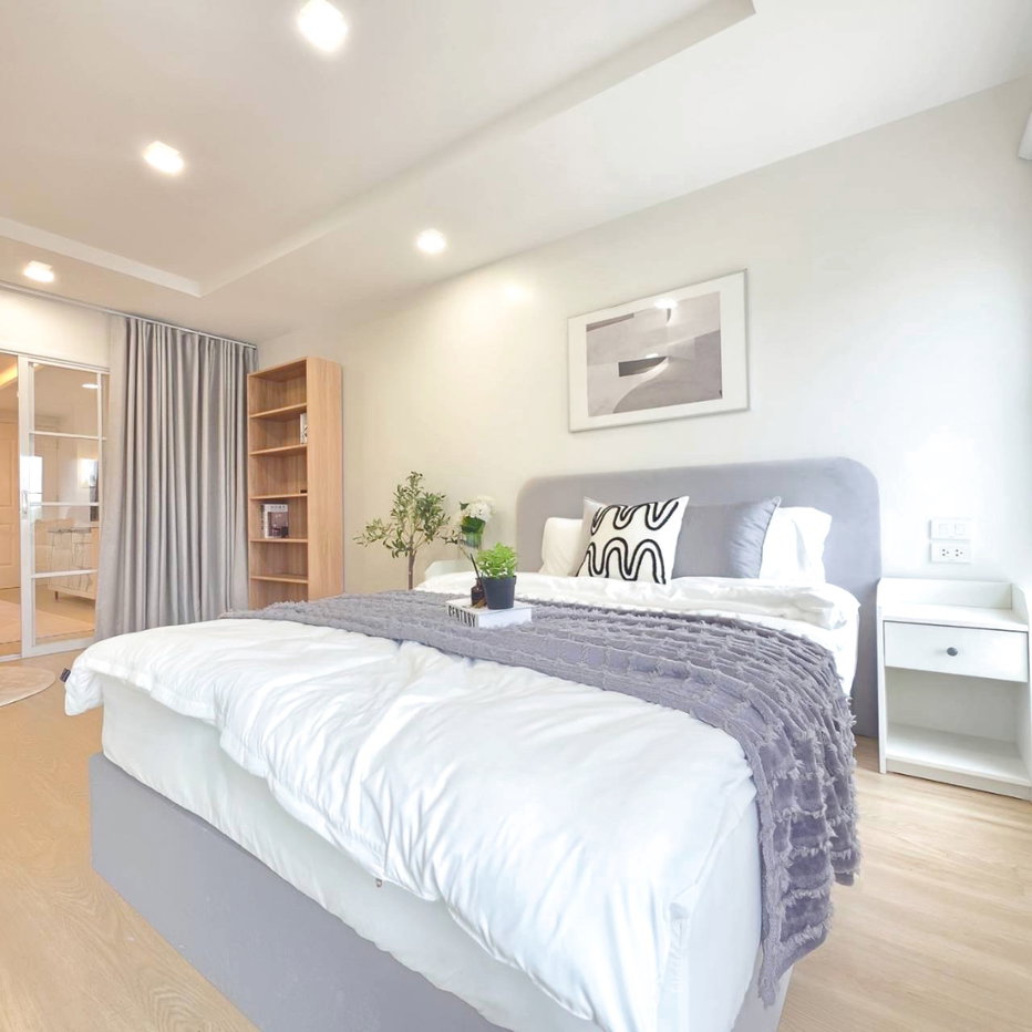 picture Selling Happy Condo Ratchada 18, large 80 sq.m. 2-bedroom unit, near MRT Sutthisan. - 2/22
