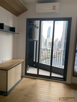 Condo in Great Location, Ready-to-move-in Triple Y Residence near MRT Sam Yan Station