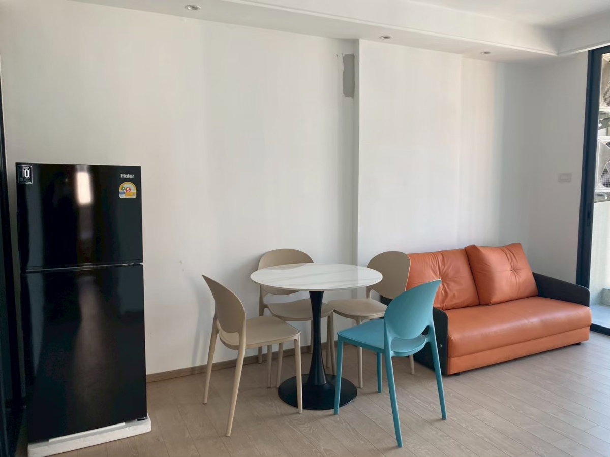 picture Condo for rent near the MRT Yellow Line. - 4/17
