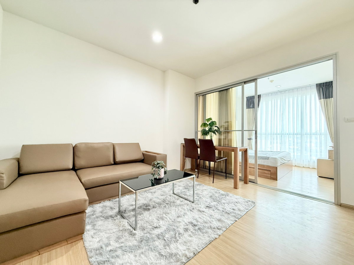 picture For Rent "𝐑𝐡𝐲𝐭𝐡𝐦 𝐑𝐚𝐭𝐜𝐡𝐚𝐝𝐚-𝐇𝐮𝐚𝐢𝐤𝐡𝐰𝐚𝐧𝐠"  1 Bedroom 36 Sq.m. High floor Near : MRT-Huaikhwang - 1/15