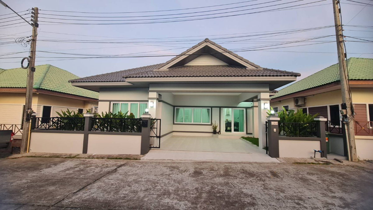 รูป ขายบ้านเดี่ยว 3 ห้องนอน รีโนเวทใหม่สวย เนื้อที่ 54ตร.ว. เฟอนิเจอร์และเครื่องใช้ไฟฟ้าครบ พร้อมอยู่ - รูปที่ 1/20