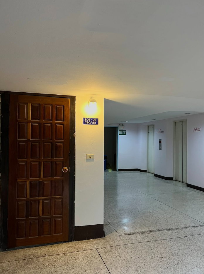 picture RS7236 For Rent: Thonglor Tower Condo, Prime Location in Thonglor, near BTS Thonglor - 7/12