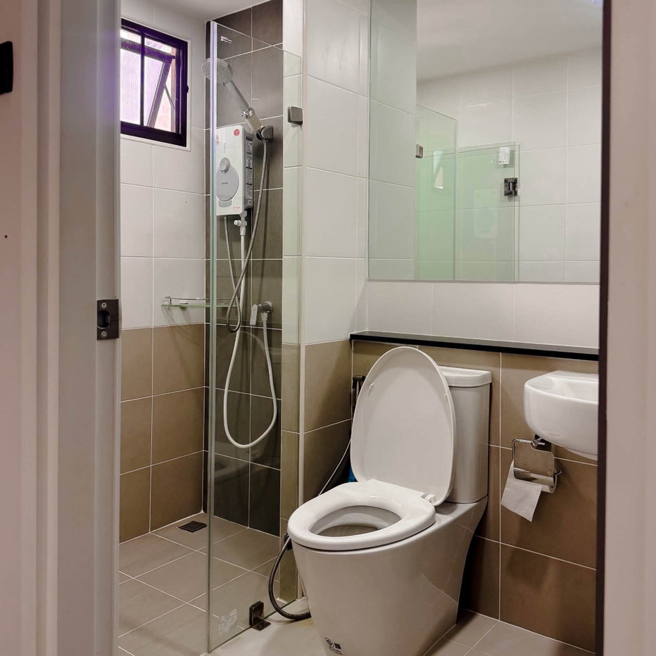 รูป บ้านเดี่ยว 2 ชั้น4 ห้องนอน 4 ห้องน้ำ บ้านหลังใหญ่ใกล้ ABS, ACIS บุญถาวรเชียงใหม่ (R1383) T.094-651-1456 - รูปที่ 4/7