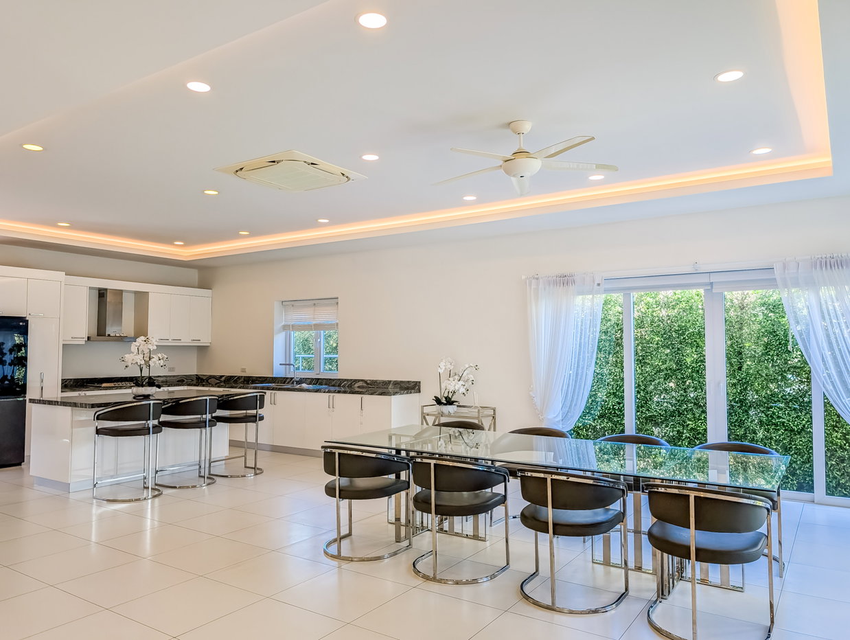 picture Luxury Golf Course View Pool Villa for Rent Huay Yai Pattaya - 9/31