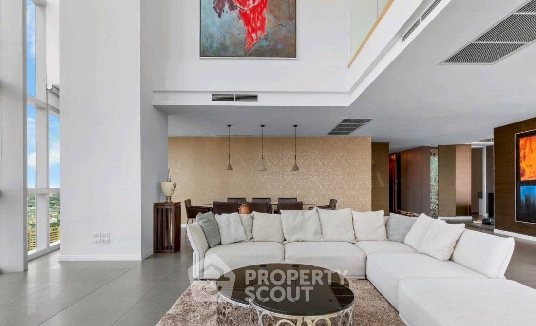picture 4-BR 328 Sqm Condo At The River Condominium Near BTS Saphan Taksin (400m) (ID 3135228) - 2/13