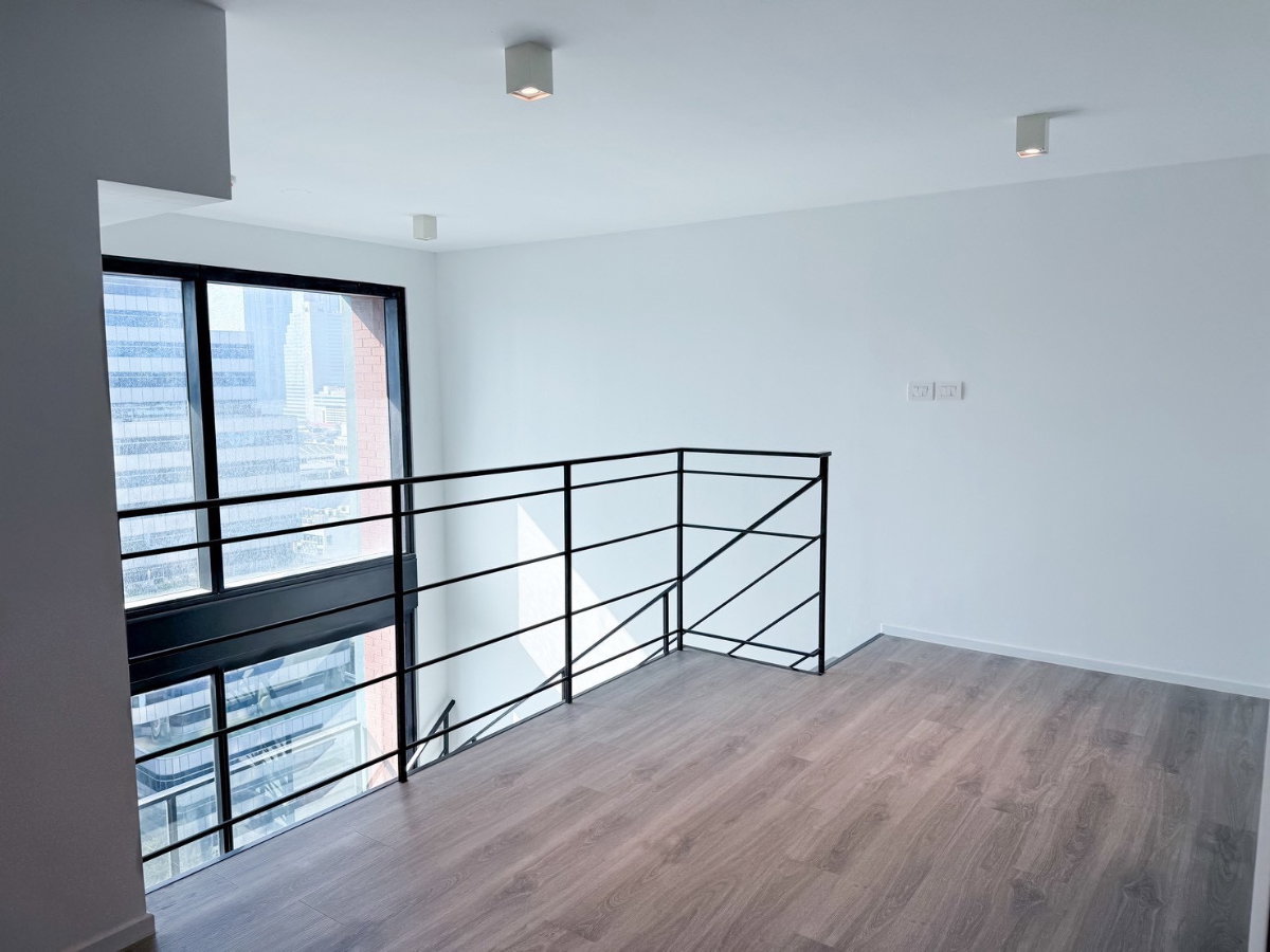 picture RARE FIND: 1BR DUPLEX @ THE LOFTS SILOM – ONLY 12MB - 5/31