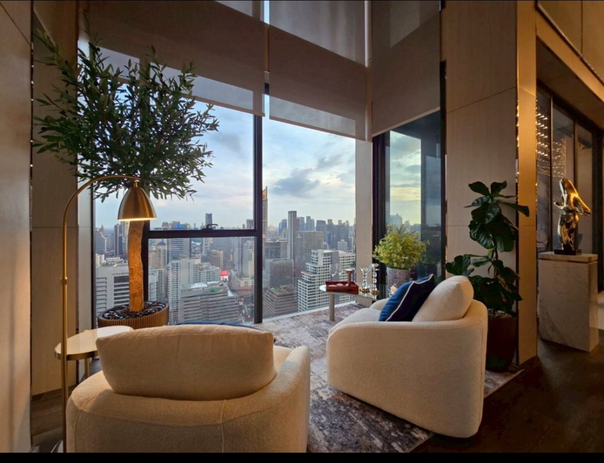 picture Ultra-Luxury Penthouse 4BR with Grand Kitchen @ The Esse Singha Complex – 145MB - 3/28