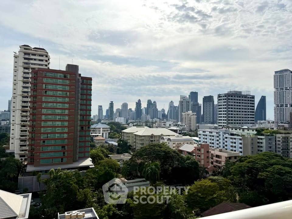 picture 2-BR Condo 135 Sqm Near BTS Phrom Phong, Baan Suanpetch (ID 3135066) - 5/8