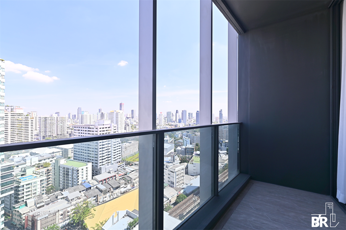picture The Estelle Phrom Phong near BTS Phrom Phong Luxury Unit, Ready for You Without the Wait - 2/10