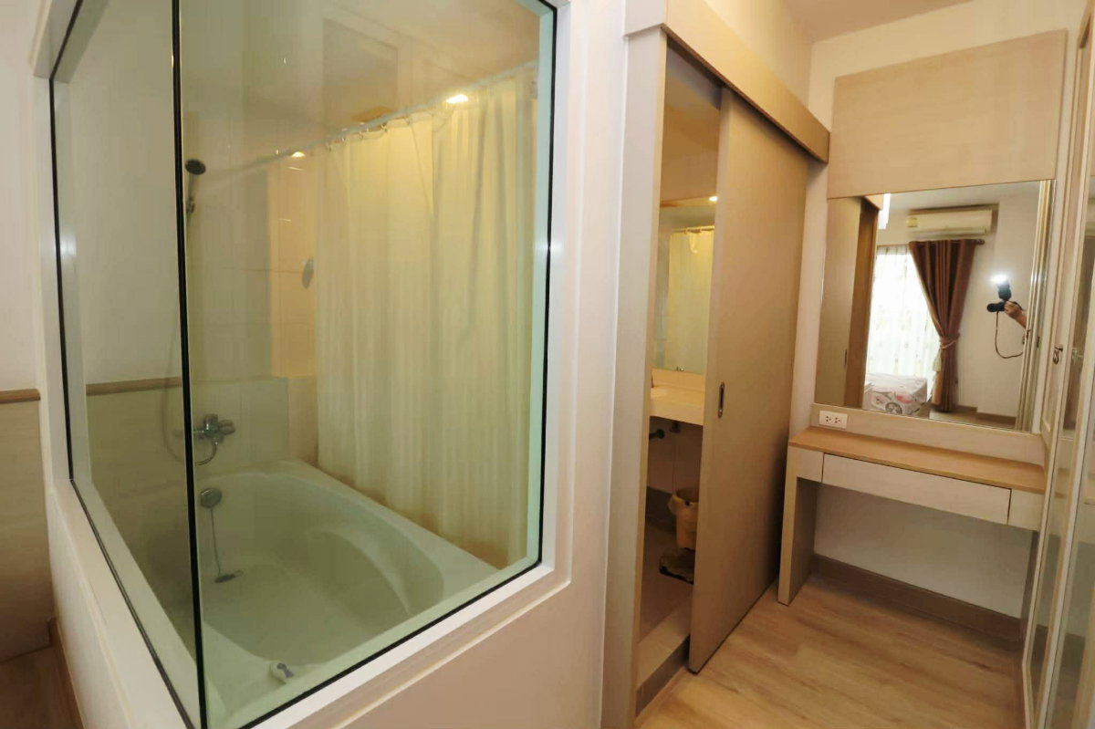picture Fresh Paint, New Flooring & New Sofa! 59 Sqm 2BR Unit on 10th Floor - 10/26