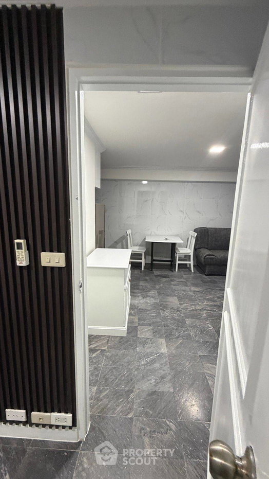 picture Well-Priced 2-BR 50 Sqm Condo At Thonglor Tower, BTS Thong Lor (ID 3136910) - 23/26