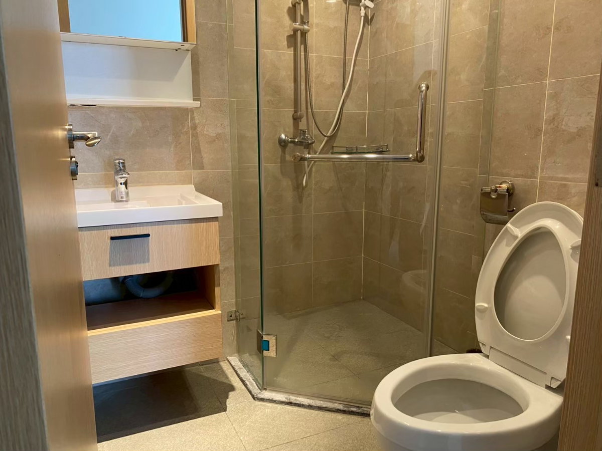 picture Condo for rent near the MRT Yellow Line. - 6/17