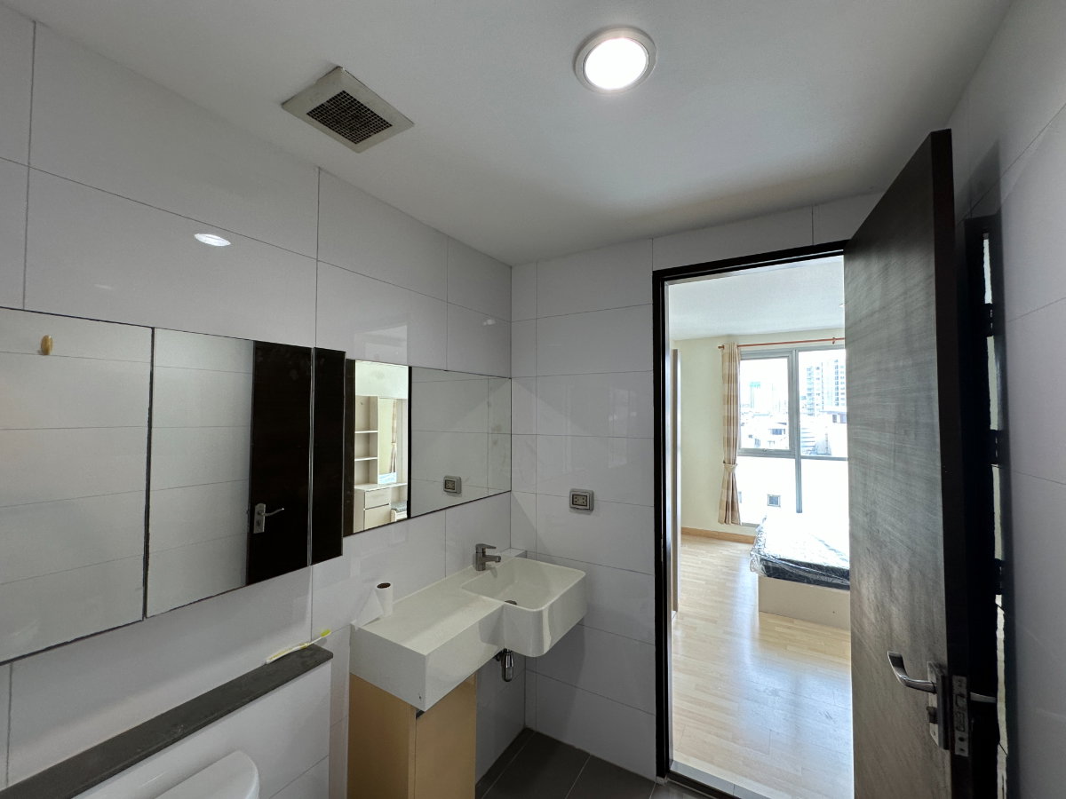 picture 🏡 Owner Direct Sale | Rhythm Ratchada Condo | 46 SQ.M. | Only 100m Walk to MRT Ratchadaphisek | Free Transfer Fee - 26/32
