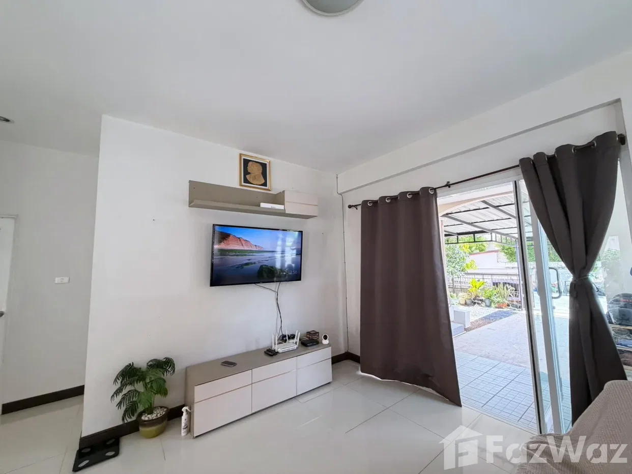 picture Semi-Detached House in Prime Location | Ready to Move IN 6630001 - 7/19