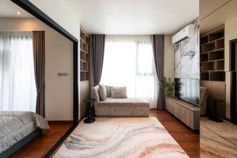 รูปภาพ RS7239 For Rent: Altitude Symphony Charoenkrung–Sathorn, a premium low-rise condo near BTS Taksin.