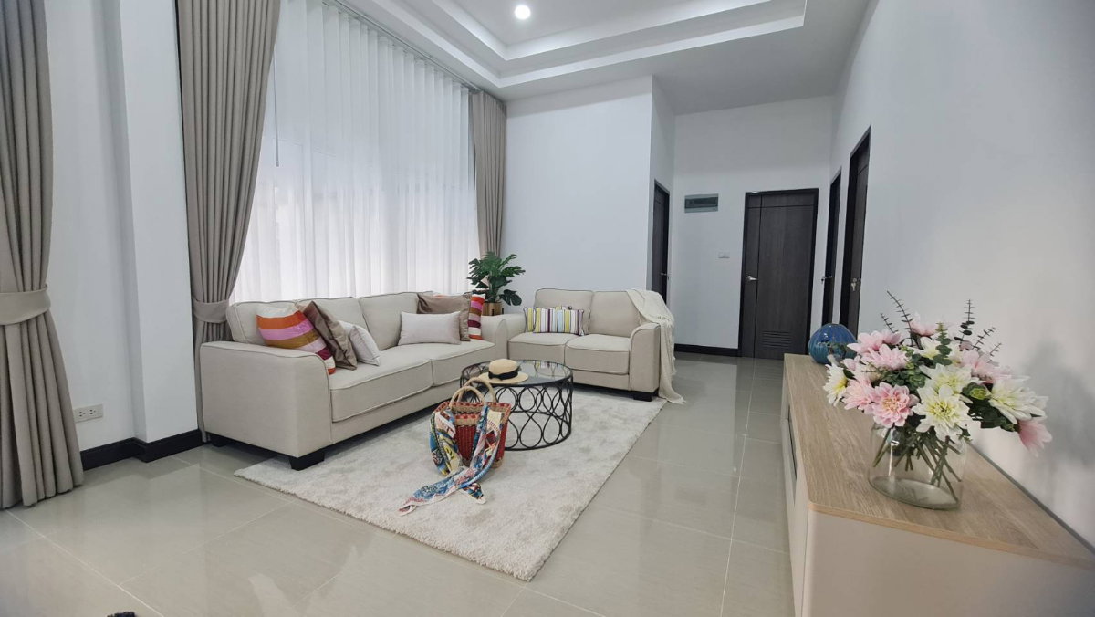 รูป ขายบ้านเดี่ยว 3 ห้องนอน รีโนเวทใหม่สวย เนื้อที่ 54ตร.ว. เฟอนิเจอร์และเครื่องใช้ไฟฟ้าครบ พร้อมอยู่ - รูปที่ 4/20
