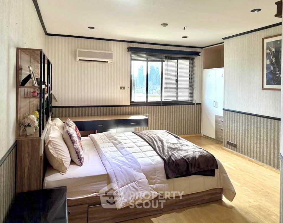 picture 2-BR Condo 135 Sqm Near BTS Phrom Phong, Baan Suanpetch (ID 3135066) - 7/8