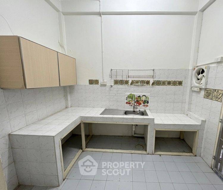 รูป ทาวน์เฮ้าส์ 4 ห้องนอน เลี้ยงสัตว์ได้ ขาย พิบุล การ์เดน วิลล์ ใกล้สวนย่า (ID 3123699) - รูปที่ 7/17