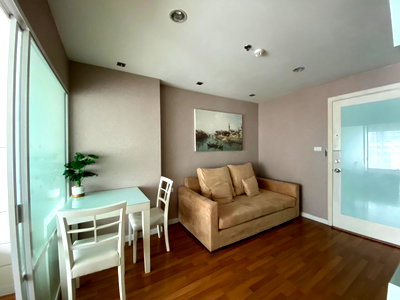 Condos for rent : Condo for rent at Lumpini Place Rama 9 size 37 sqm. 1 bedroom at A building, please contact 0955498236