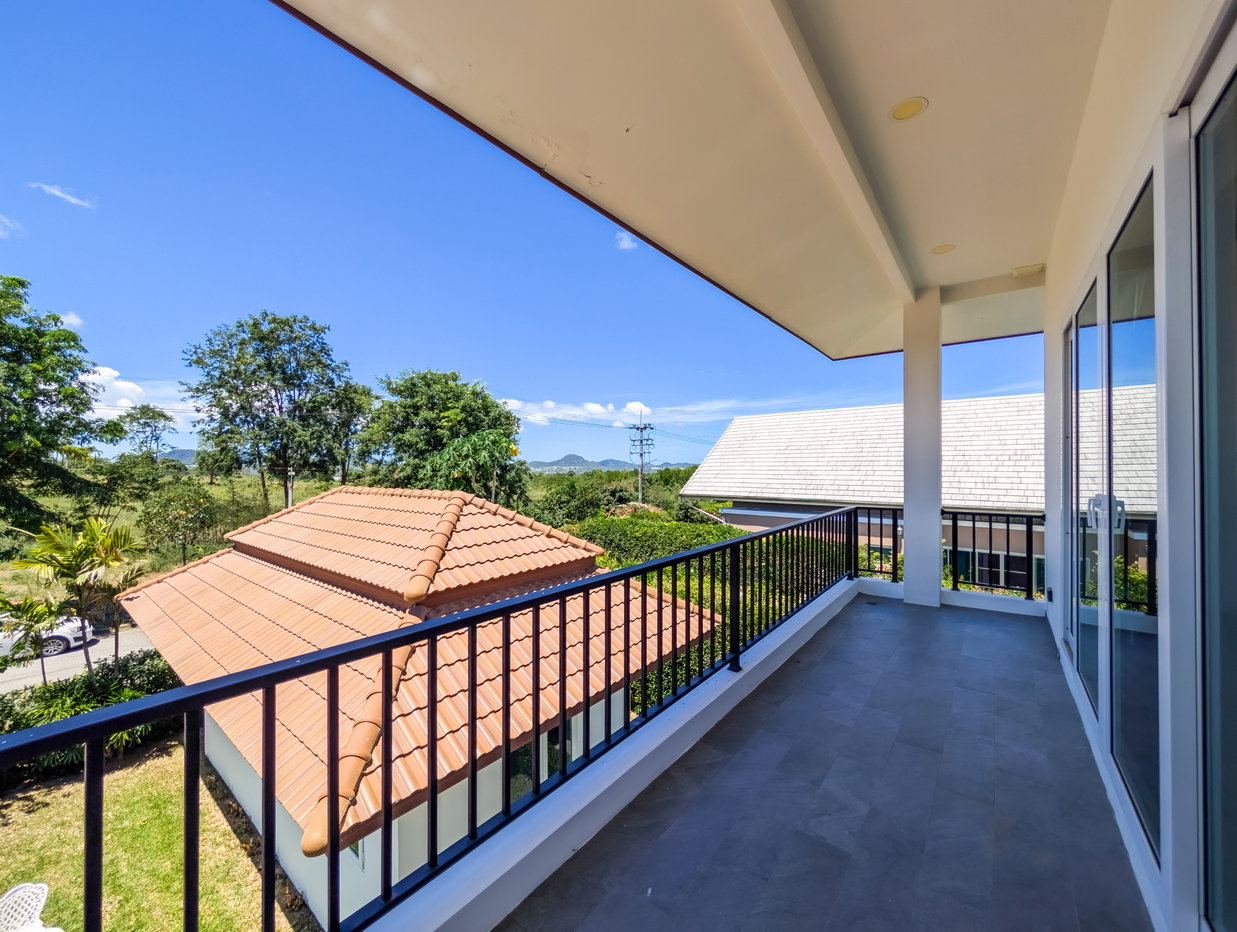 picture Luxury Golf Course View Pool Villa for Rent Huay Yai Pattaya - 27/31