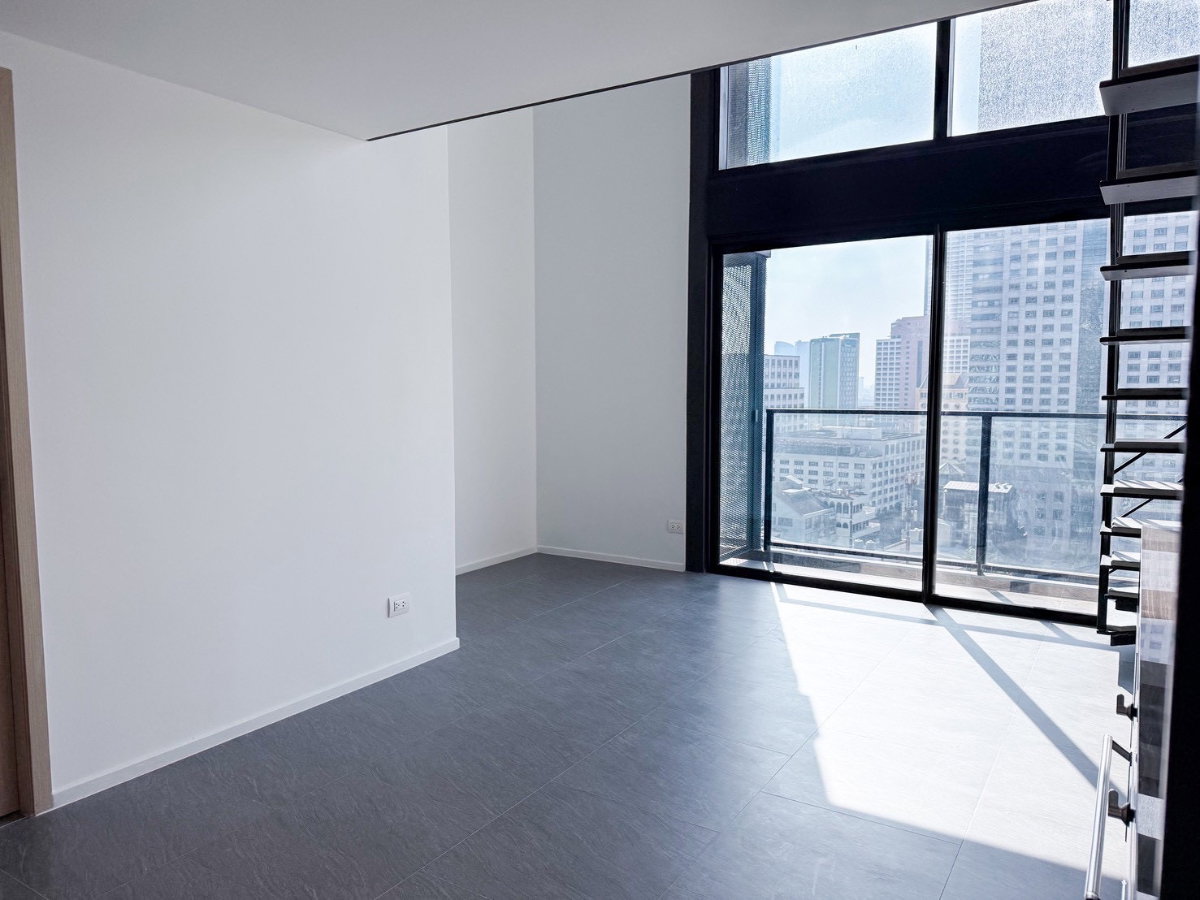 picture RARE FIND: 1BR DUPLEX @ THE LOFTS SILOM – ONLY 12MB - 16/31
