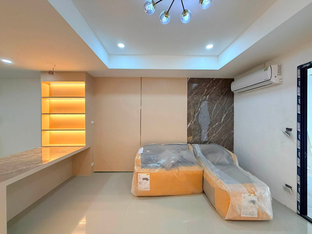รูป Pre sale Modern Townhouse for Sale Jomtien Pattaya - รูปที่ 2/15