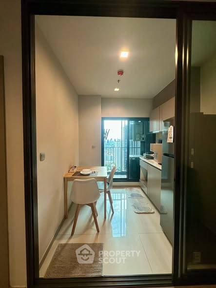 picture 1-BR Condo At Life Asoke - Rama 9, MRT Phra Ram 9 300m (ID 2549015) - 2/18
