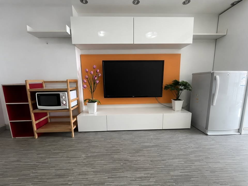 รูป 🔥ขาย คอนโด Family Town Condominium แฟมิลี่ ทาวน์ คอนโดมิเนียม ตกแต่งพร้อมอยู่ แถมติดตั้งแอร์ใหม่ให้ฟรี✅ ทำเลดีใจกลางเมือง ย่านสะพานควาย–สุทธิสาร - รูปที่ 3/7