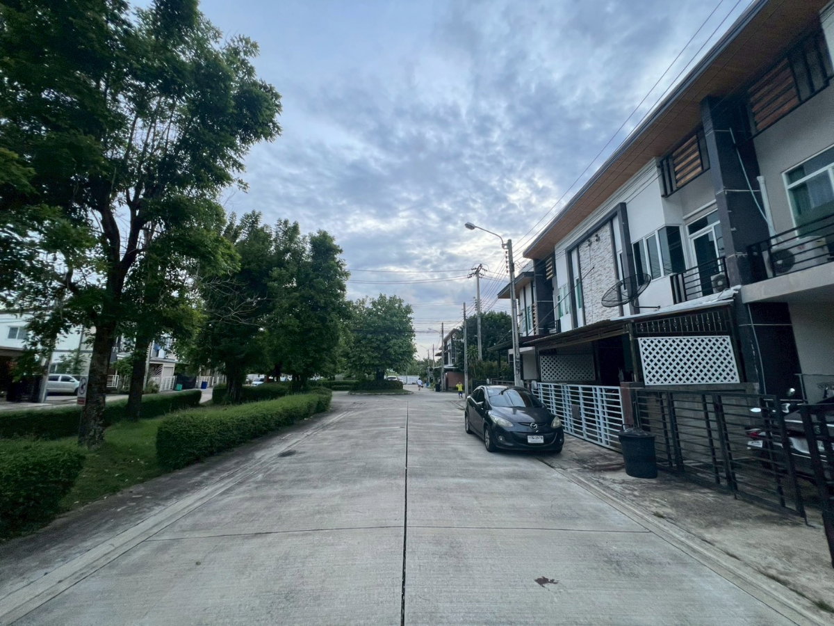 รูป ให้เช่า ขายทาวน์โฮม กัสโต้ พหลโยธิน 48 | 4 ห้องนอน เลี้ยงสัตว์ได้ พร้อมเข้าอยู่ ทำเลดี ใกล้ BTS สายหยุด - รูปที่ 18/18