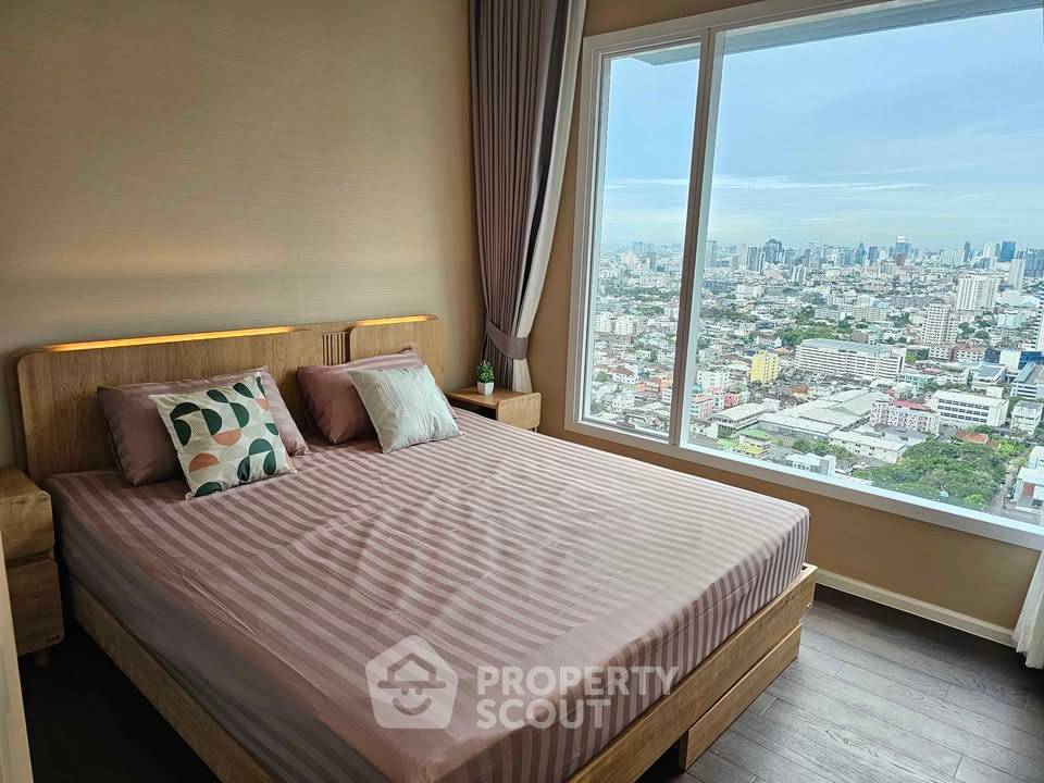 รูป คอนโด 2 ห้องนอน The Saint Residences ชั้น 32 ขนาด 57 ตร.ม. ใกล้ MRT พหลโยธิน 100 ม. (ID 3138718) - รูปที่ 2/17