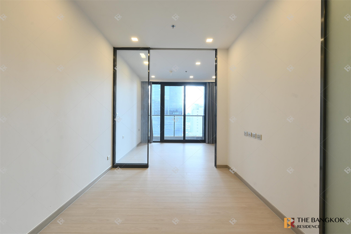 picture One9Five Asoke - Rama9 near MRT Rama 9 Station Condo in High-potential, Central City Location - 9/10