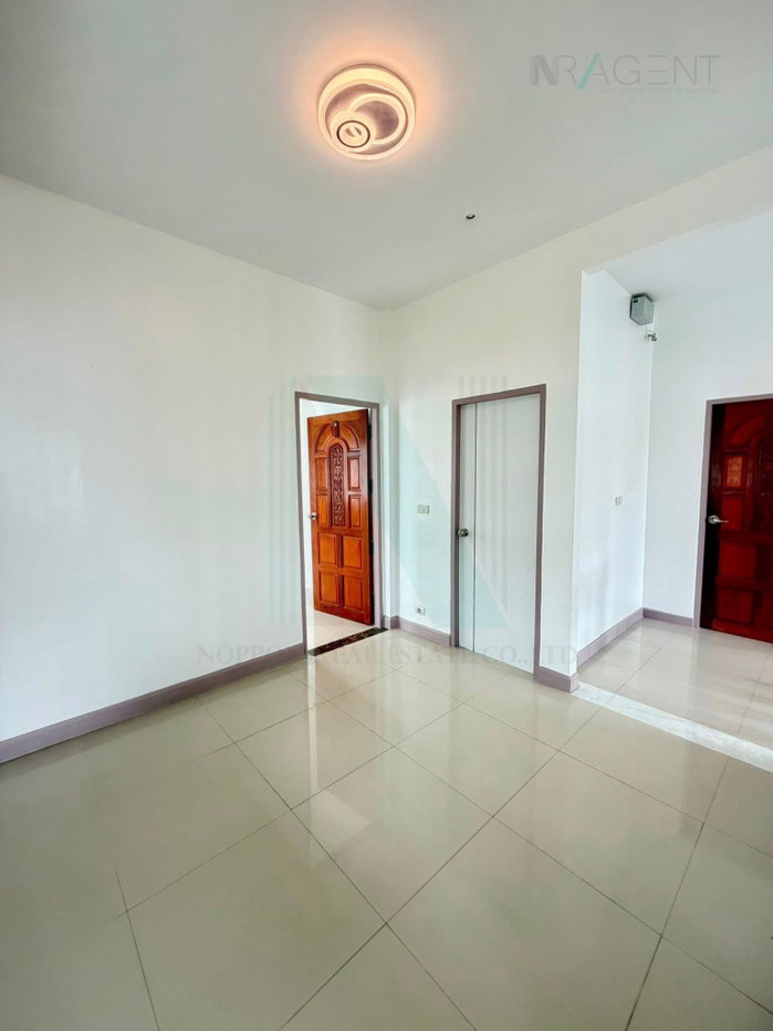 รูป ขายบ้านเดี่ยว โครงการ ปิยะวรารมย์ 3 2 ชั้น 5 ห้องนอน 3 ห้องน้ำ - รูปที่ 8/8