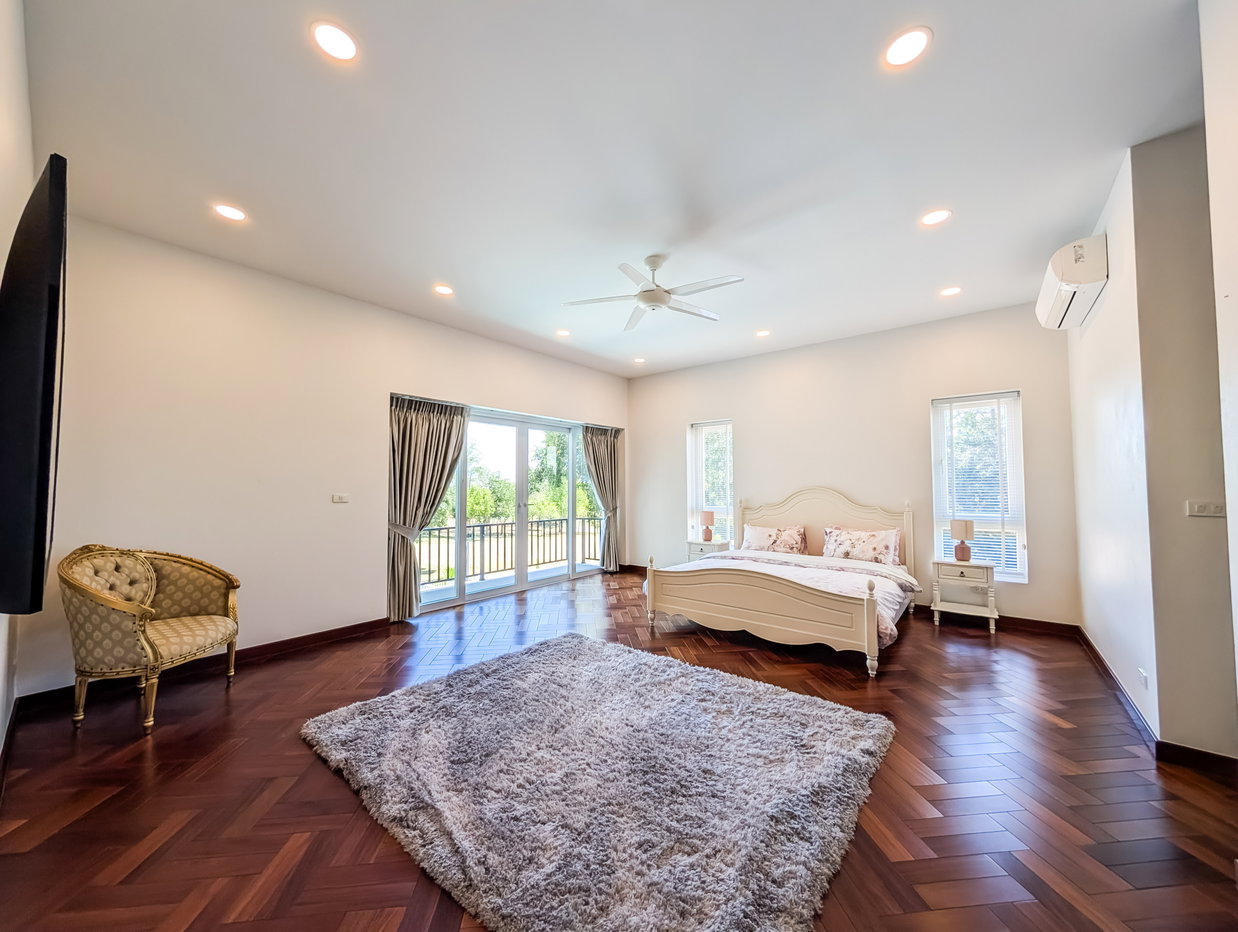 picture Luxury Golf Course View Pool Villa for Rent Huay Yai Pattaya - 20/31