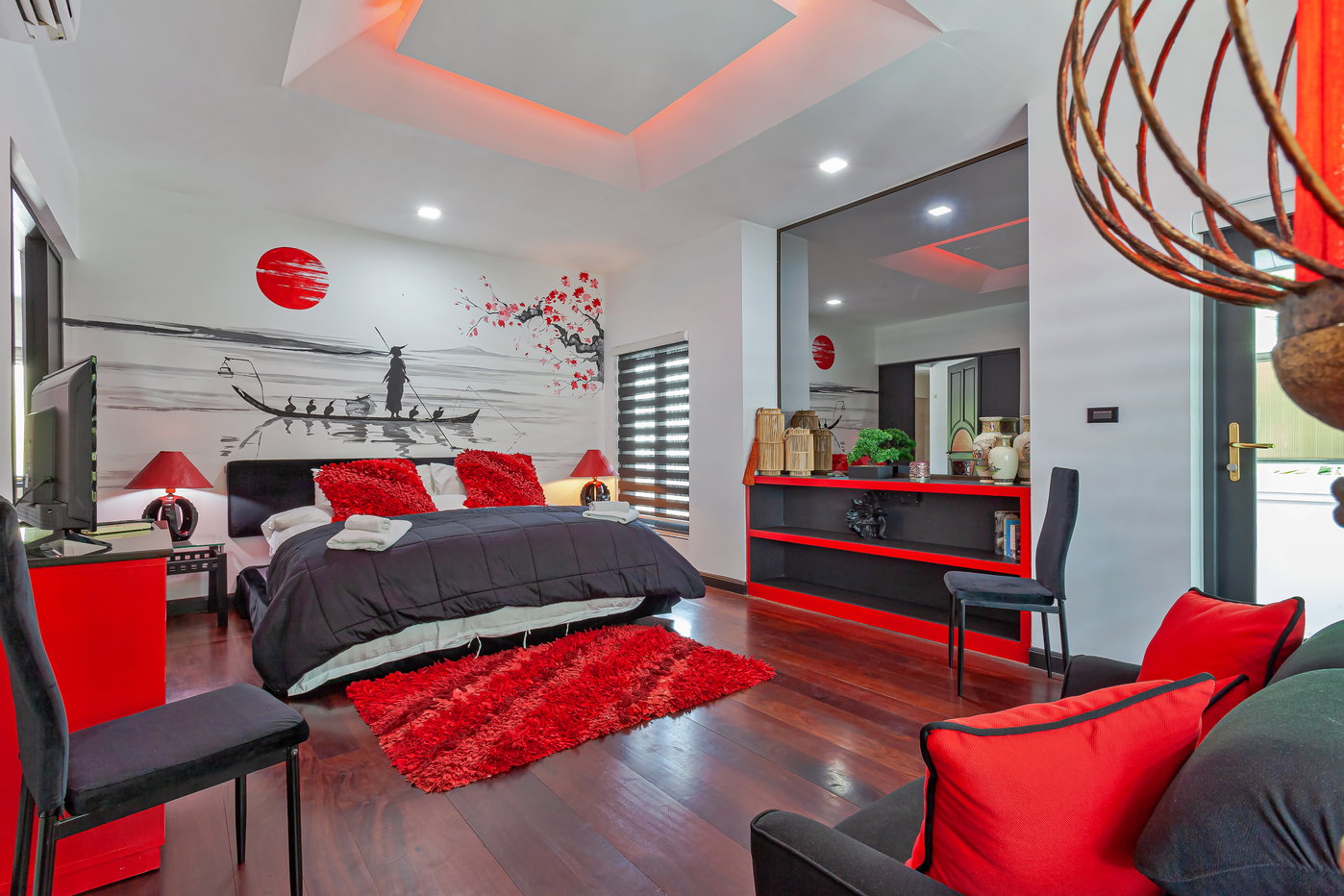 รูป Spacious Pool Villa for Sale Pratumnak Pattaya - รูปที่ 19/30