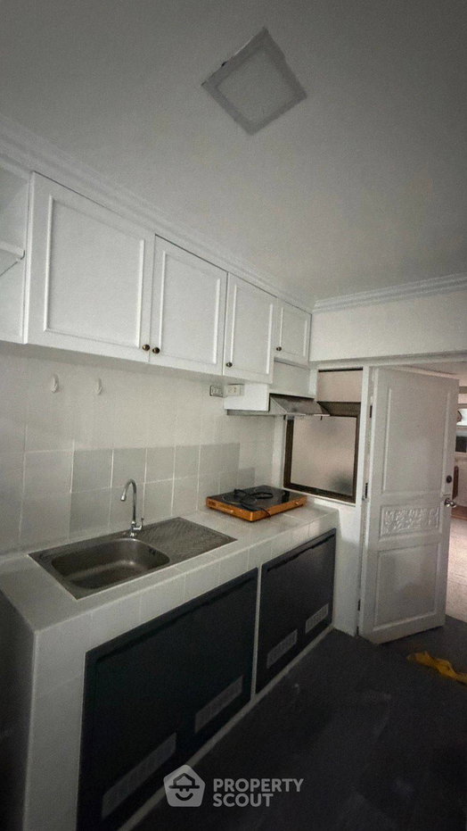 picture Well-Priced 2-BR 50 Sqm Condo At Thonglor Tower, BTS Thong Lor (ID 3136910) - 10/26