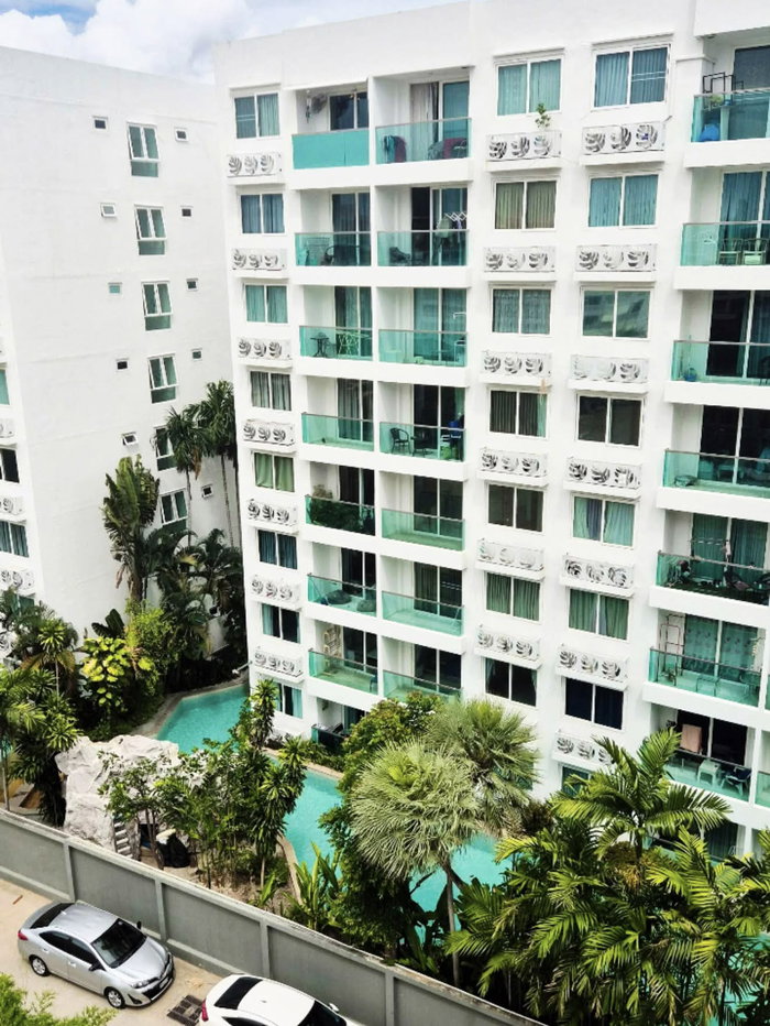 picture Pool View Condo for Sale Paradise Park Jomtien Pattaya - 12/12