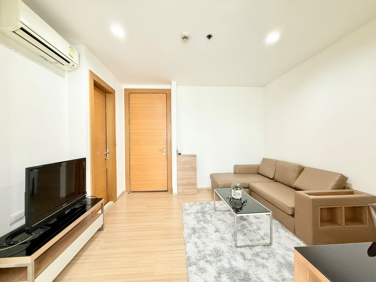 picture For Rent "𝐑𝐡𝐲𝐭𝐡𝐦 𝐑𝐚𝐭𝐜𝐡𝐚𝐝𝐚-𝐇𝐮𝐚𝐢𝐤𝐡𝐰𝐚𝐧𝐠"  1 Bedroom 36 Sq.m. High floor Near : MRT-Huaikhwang - 3/15