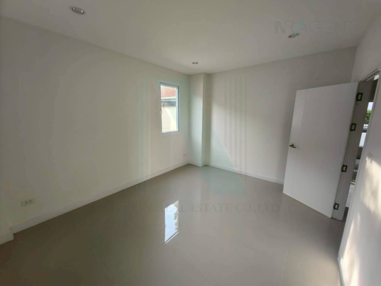 picture For Sell House THE EXTENSO LIABWAREE 2-story 3 bedroom 3 bathroom - 4/8