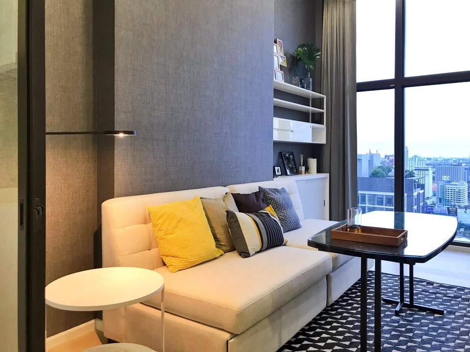 picture RS7247 For Rent: Chewathai Residence Asoke Loft Duplex with 3.60m High Ceilings, near MRT Sukhumvit - 2/12