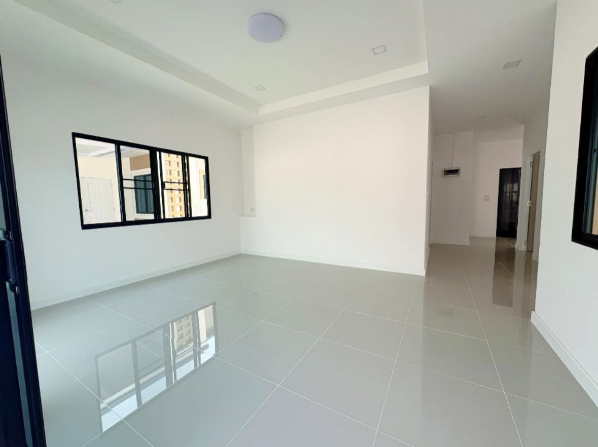 รูป 🏡 บ้านสร้างใหม่ ต้นเปา-สันกำแพง ราคาไม่ถึง 2 ล้าน! ฟรีค่าโอน+ของแถมครบ 📞 063-6649056 - รูปที่ 4/16