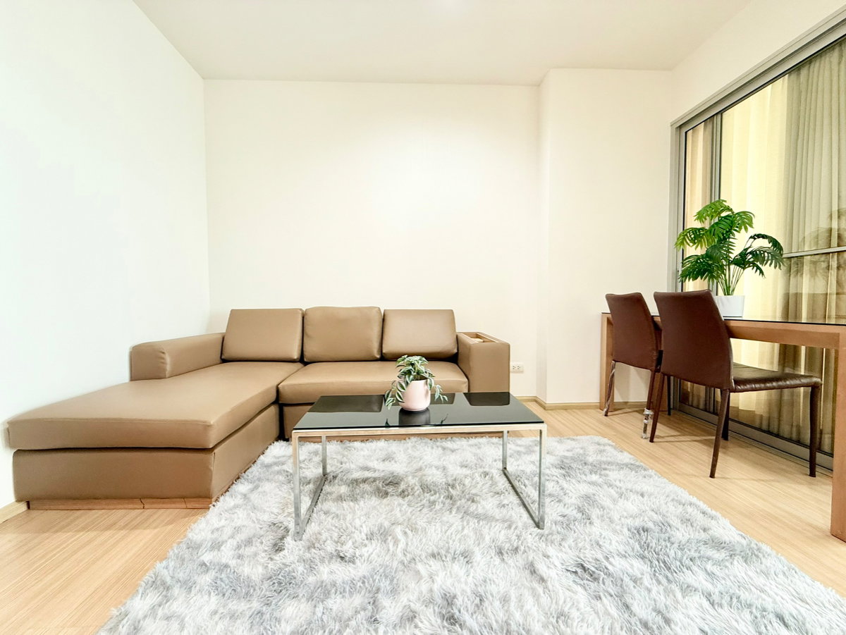 picture For Rent "𝐑𝐡𝐲𝐭𝐡𝐦 𝐑𝐚𝐭𝐜𝐡𝐚𝐝𝐚-𝐇𝐮𝐚𝐢𝐤𝐡𝐰𝐚𝐧𝐠"  1 Bedroom 36 Sq.m. High floor Near : MRT-Huaikhwang - 2/15