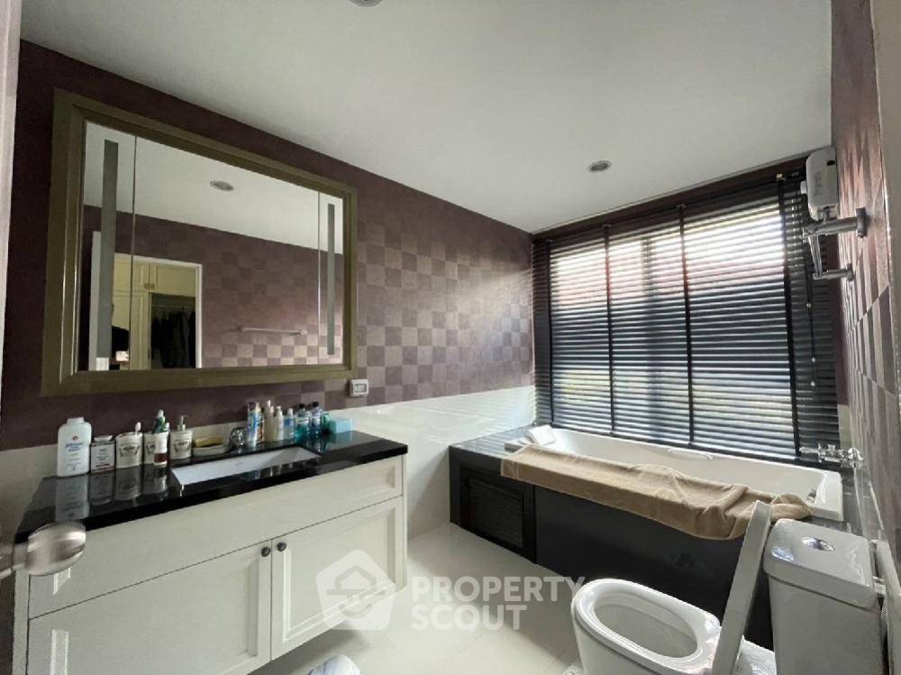 รูป บ้านขาย 5 ห้องนอน เป็นมิตรกับสัตว์เลี้ยง โซ่ท่าสะล้าน ใกล้ตัวเมืองเชียงใหม่ (ID 1237328) - รูปที่ 13/17