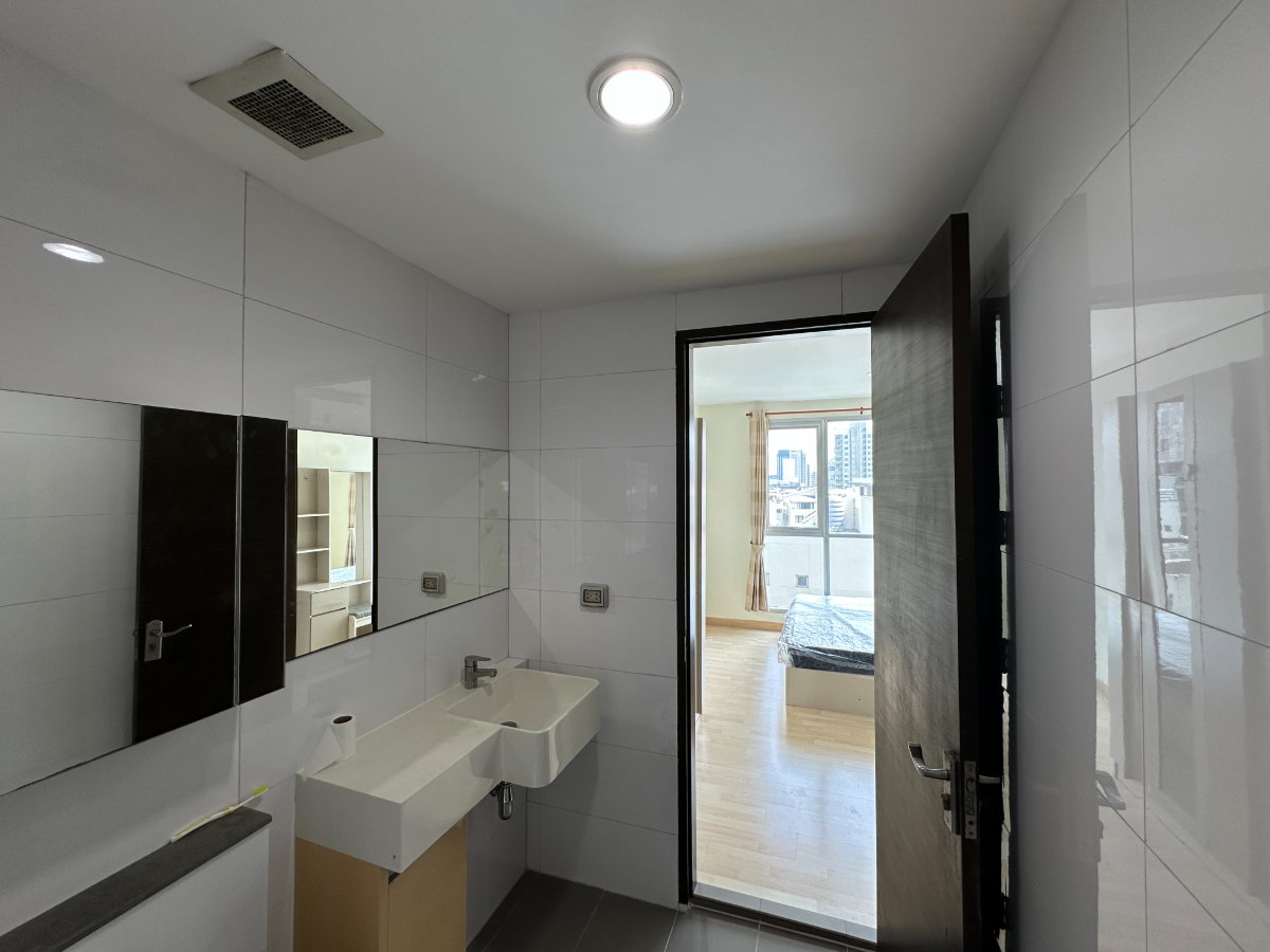 picture 🏡 Owner Direct Sale | Rhythm Ratchada Condo | 46 SQ.M. | Only 100m Walk to MRT Ratchadaphisek | Free Transfer Fee - 27/32