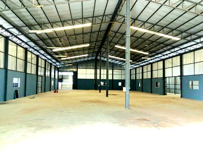 โรงงานให้เช่า : Stand Alone โกดังให้เช่า 1,800 ตร.ม.  2ไร่ หรือ 800ตร.ว. PTT Station หนองไผ่แก้ว 2.7 กม.  วัดป่ายุบบุญญาราม 900 ม