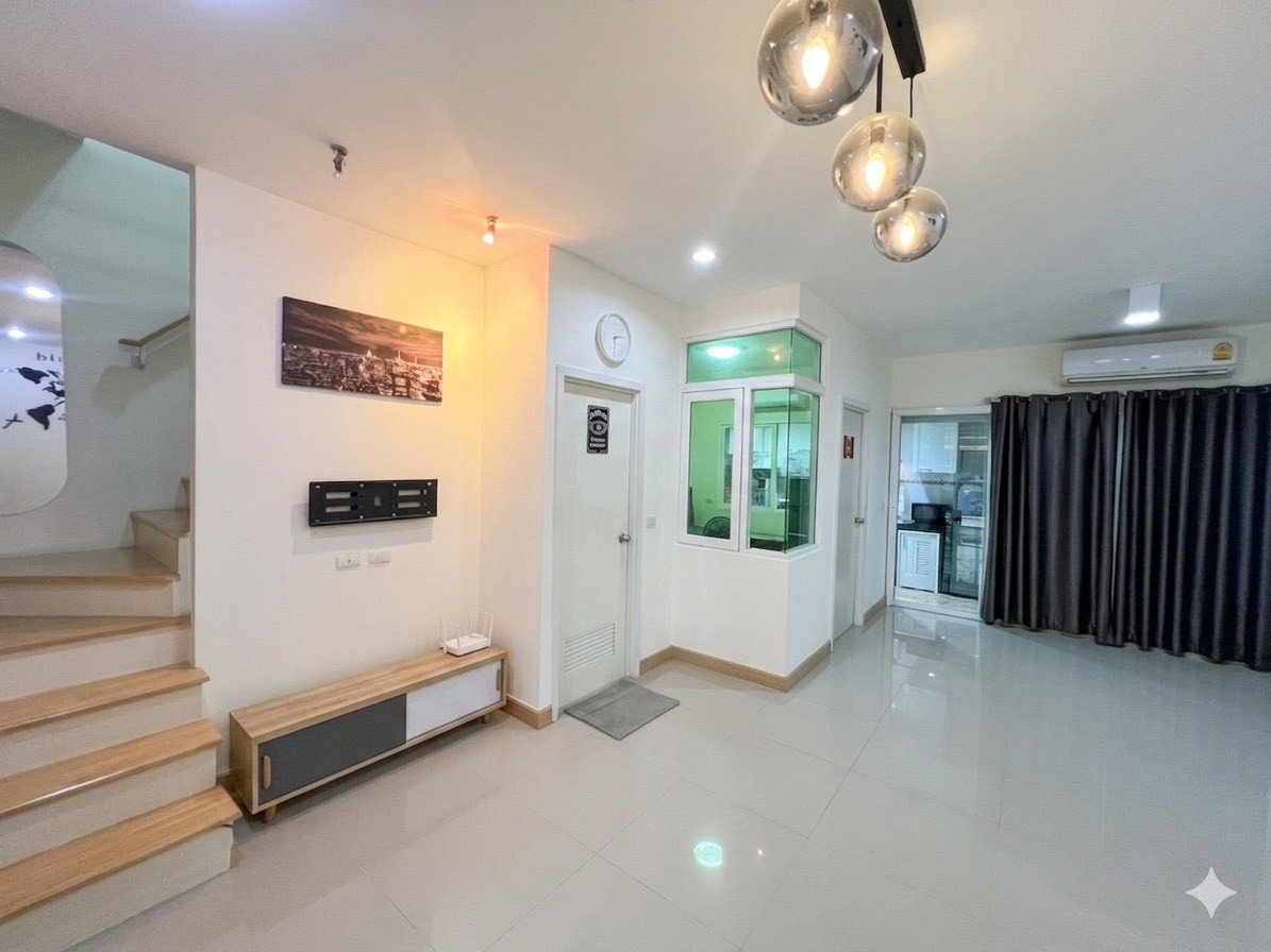 รูป ให้เช่า ขายทาวน์โฮม กัสโต้ พหลโยธิน 48 | 4 ห้องนอน เลี้ยงสัตว์ได้ พร้อมเข้าอยู่ ทำเลดี ใกล้ BTS สายหยุด - รูปที่ 5/18