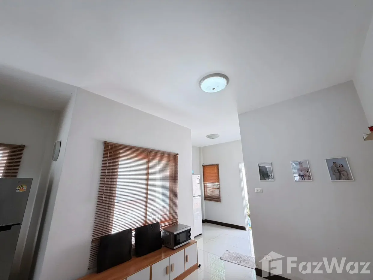 picture Semi-Detached House in Prime Location | Ready to Move IN 6630001 - 10/19