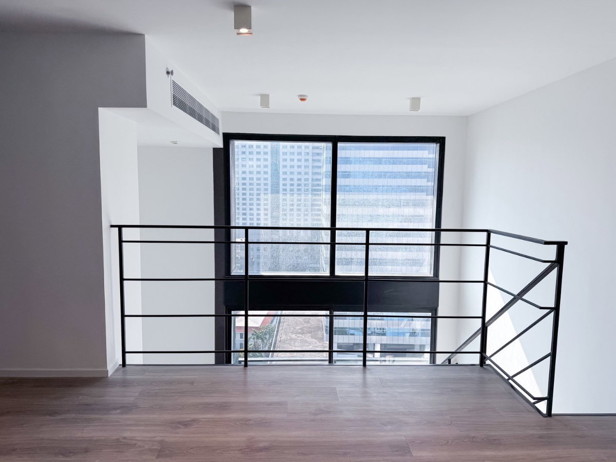 picture RARE FIND: 1BR DUPLEX @ THE LOFTS SILOM – ONLY 12MB - 3/31