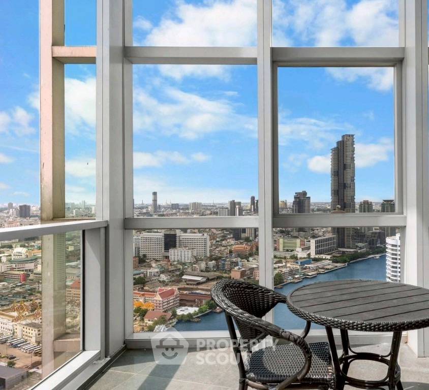 picture 4-BR 328 Sqm Condo At The River Condominium Near BTS Saphan Taksin (400m) (ID 3135228) - 12/13
