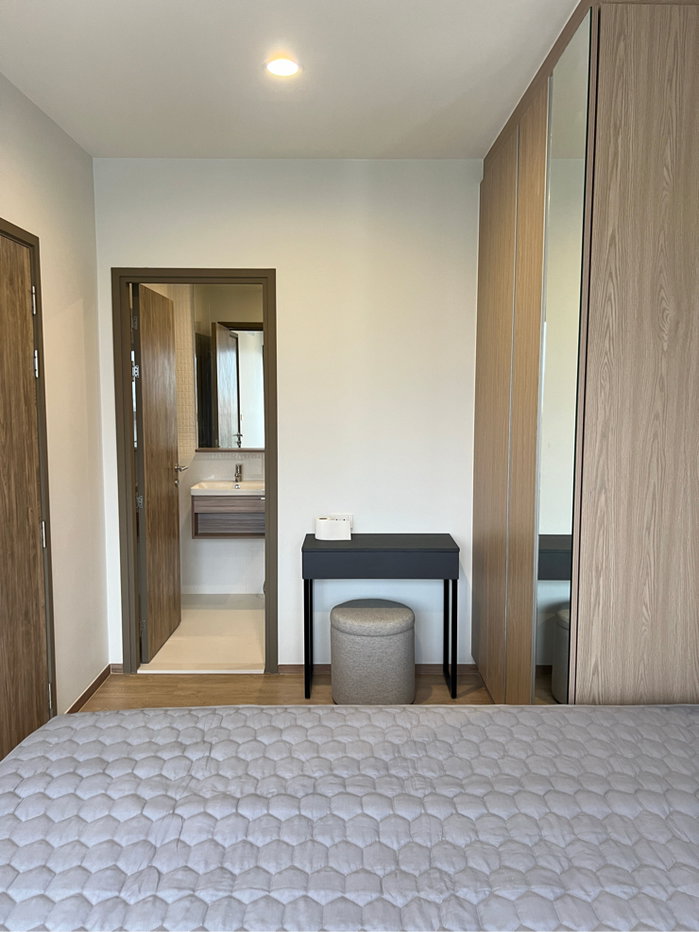 picture *OWNER* Noble Create Condo ready to move in *Pet Friendly* - 13/25