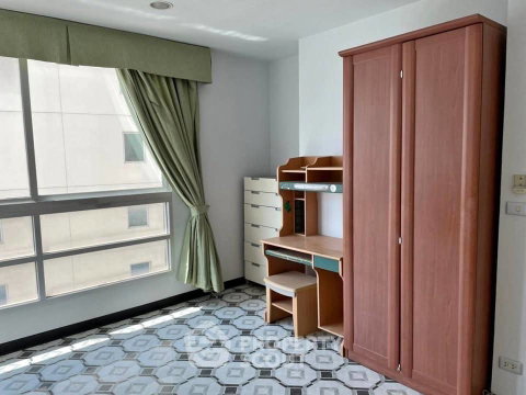 2-BR 100 Sqm At Sathorn House Condo, 90m to BTS Surasak (ID 3134604)